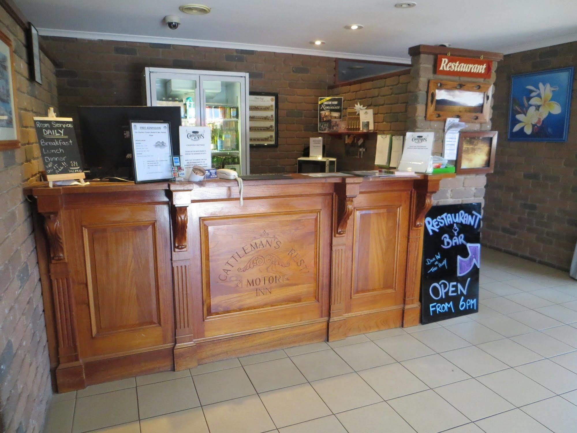 Cattleman'S Rest Motor Inn 차터스 타워스 외부 사진